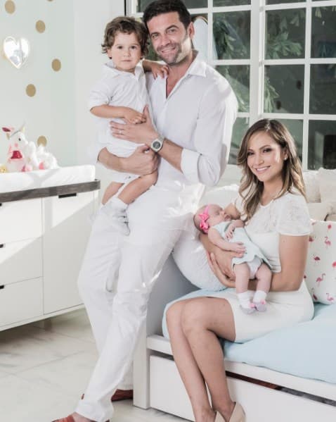 Baby Alana es hija de Satcha Pretto y Aaron Butler. Ellos unieron sus vidas el 13 de agosto de 2013.