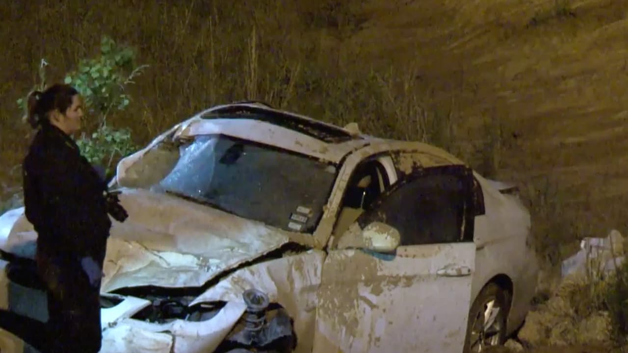 Hallan muerta a una mujer varias horas después de haber chocado