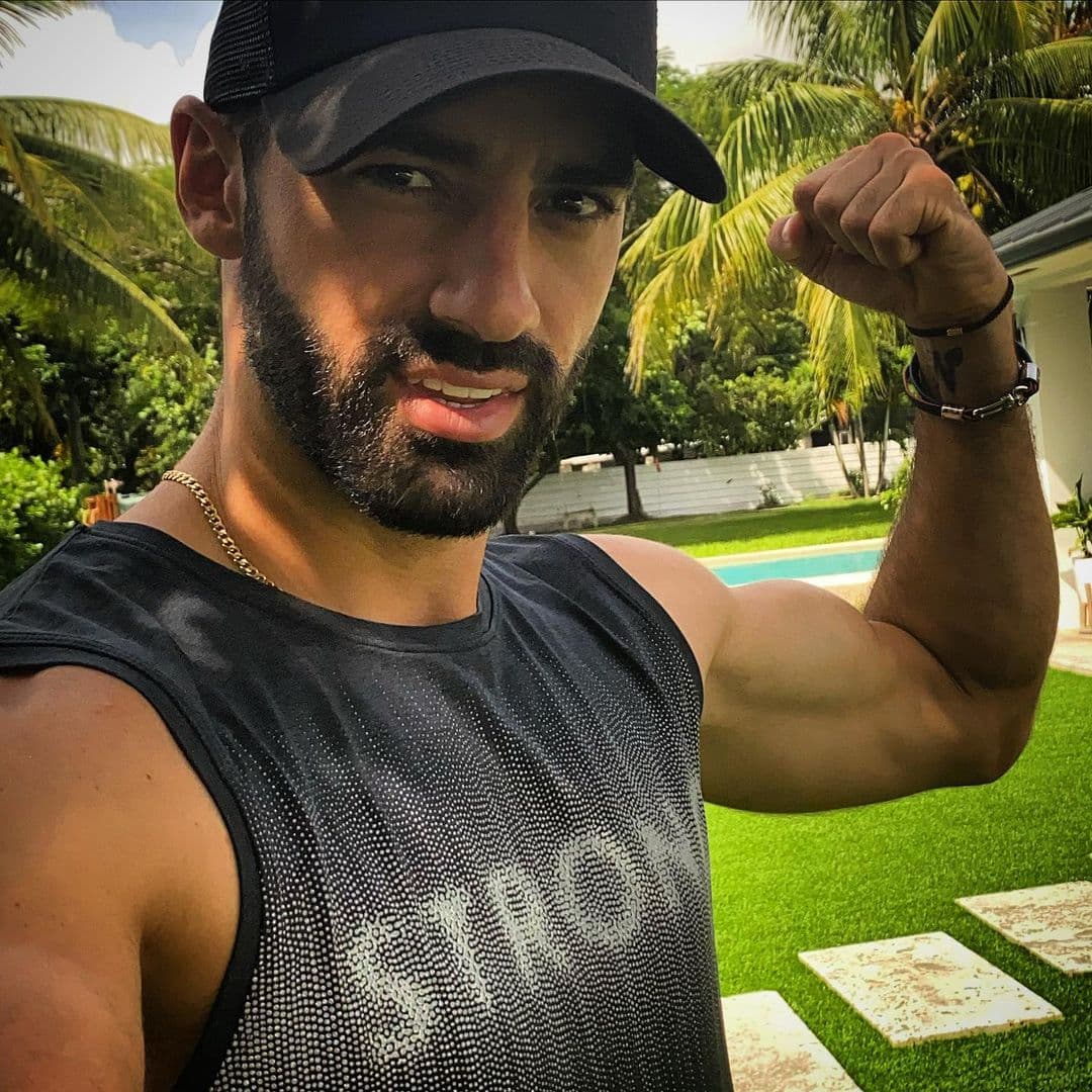 Sin duda, el bailarín está orgulloso de la evoluci´ón que ha obtenido gracias al ejercicio y cada que puede presume sus resultados.