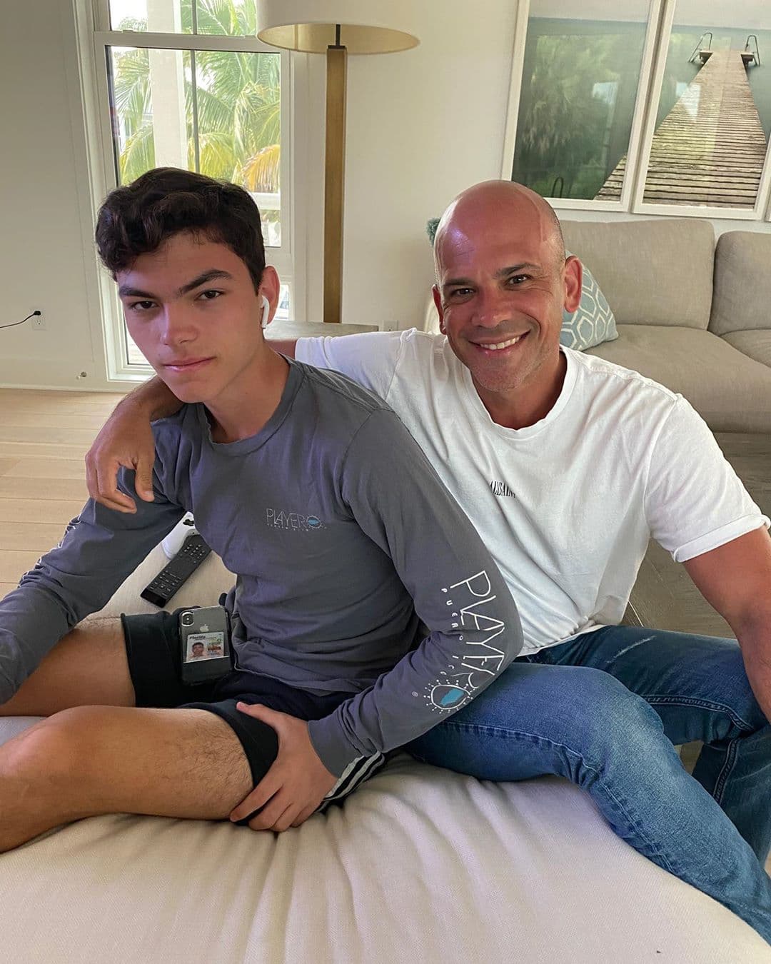 Dr. Juan celebró el cumpleaños de su hijo, con quien comparte mucho más que el nombre.