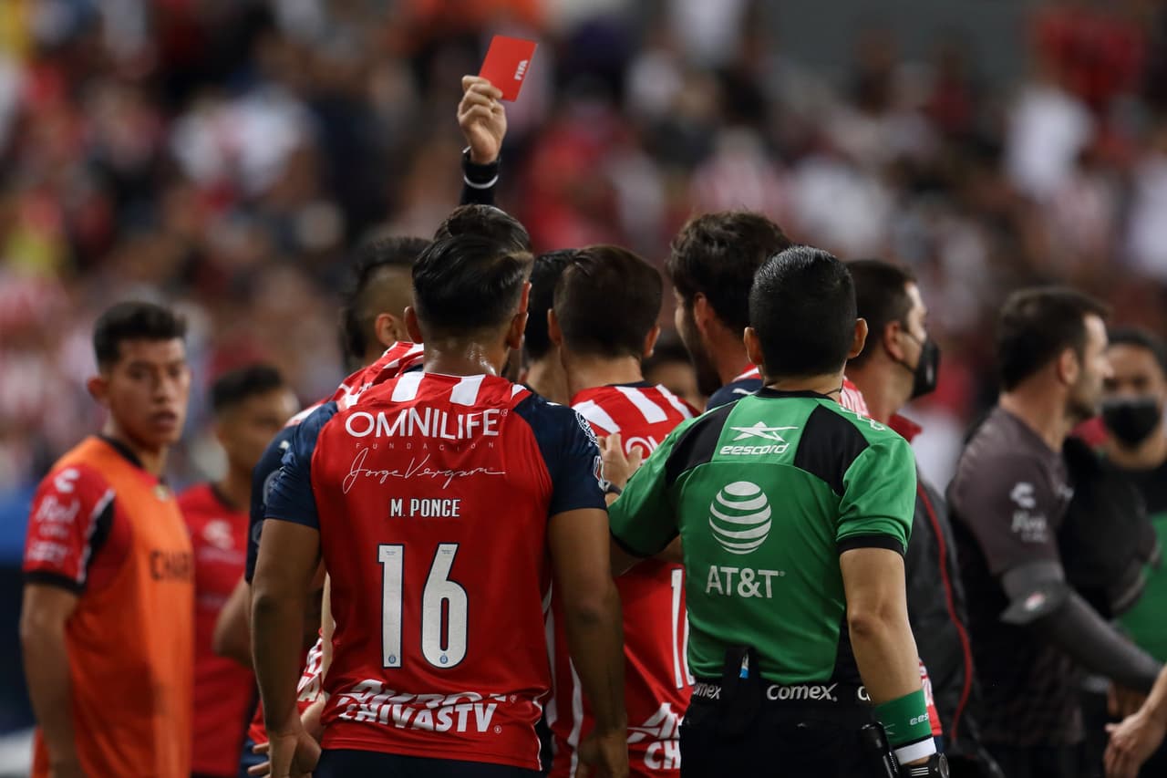 Con gol de último minuto el Atlas rescató un empate ante Chivas en el Clásico Tapatío.