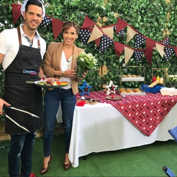 Karla Martínez estuvo muy consentida ya que los hombres se apoderaron de la parrilla.