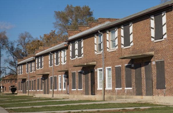 Esta es la 14ava ocasión que la organización da a conocer esta lista cuyo objetivo es poner de relieve estas estructuras y fomentar su reutilización y posible restauración y renovación. En la lista se encuentran Altgeld Gardens, ubicados en el 976 E 132nd Place.