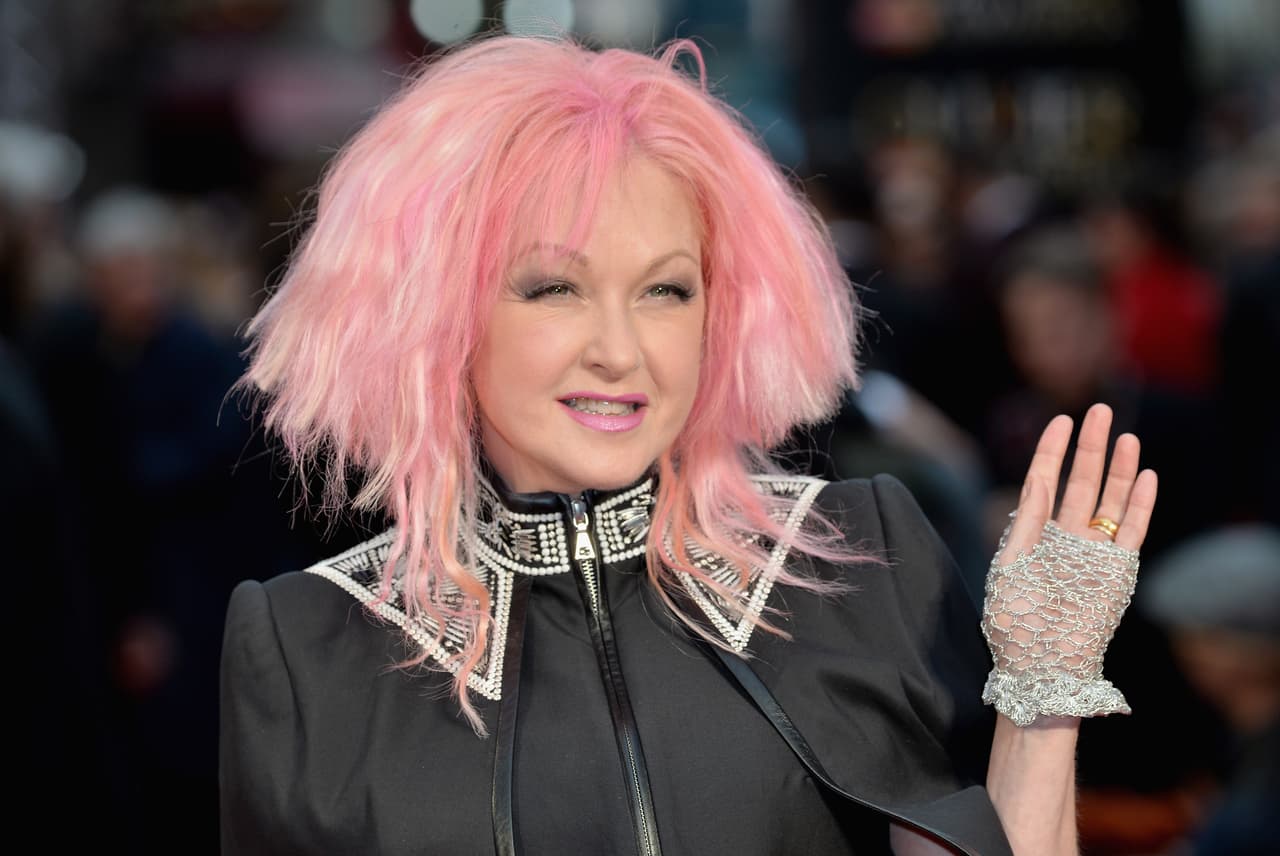 Cyndi Lauper recibió su estrella en el Paseo de la Fama de Hollywood.