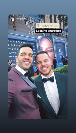 Francesco se lleva muy bien con los compañeros de Francisca, y así lo demostró en esta fotografía junto al chef Yisus.