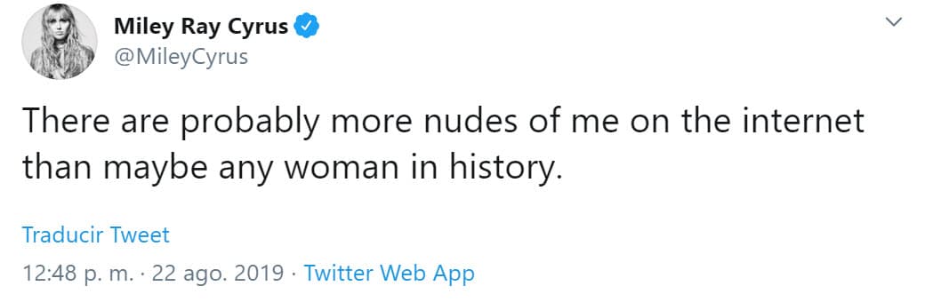 "Probablemente haya más desnudos míos en internet que de cualquier mujer en la historia", escribió en otro mensaje.
<br>