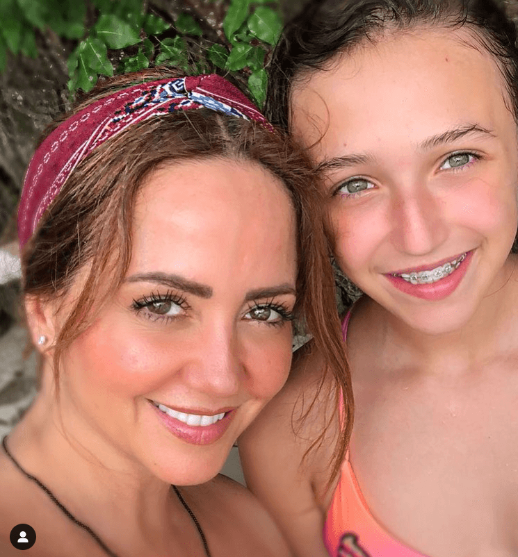 "Ellos siempre han estado felices de lo que yo quiero. Les dije y yo creo que más que decirles pasó", recordó en enero pasado, en entrevista con Las Estrellas. 
<br>