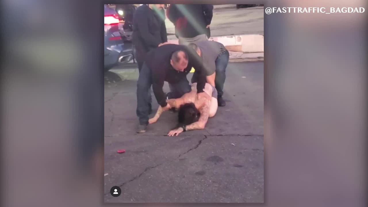 Arrestan a un hombre por intentar robar un auto con una madre y sus tres hijos adentro