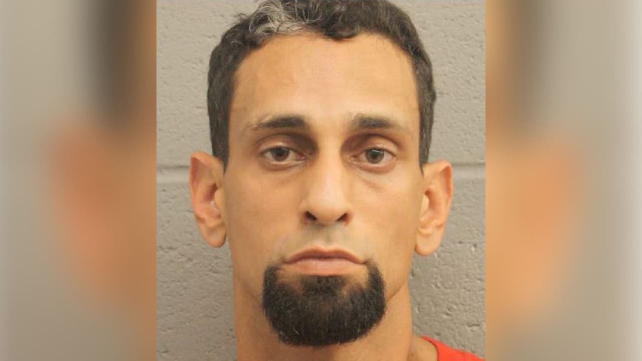 "Dijo que se le había olvidado su bebé": Acusan a un hombre por abandonar a su hijo en un estacionamiento