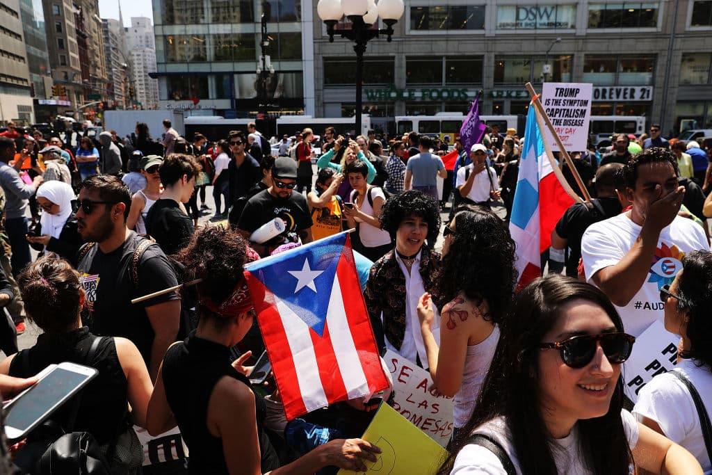 Cada asistente tenía distintos motivos para asistir a las marchas del primero de mayo. En esta de Union Square, llegaron algunos puertorriqueños en solidaridad al paro nacional que este lunes atraviesa Puerto Rico.
