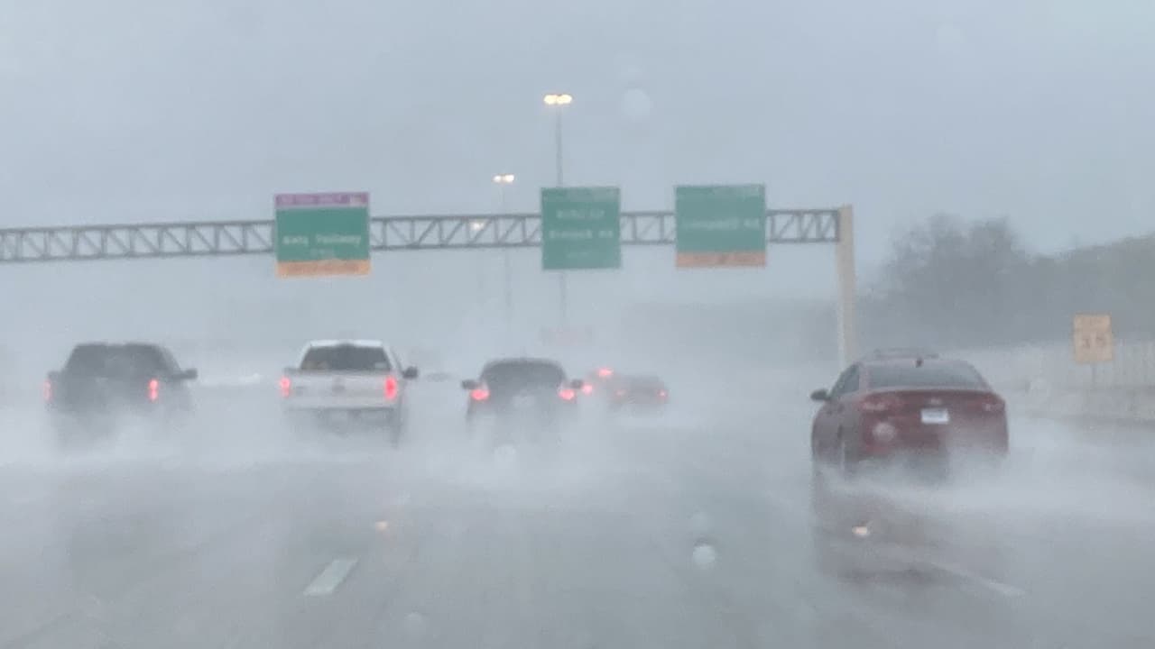 Estas escuelas del área de Houston anuncian cambios en sus horarios por el tiempo severo