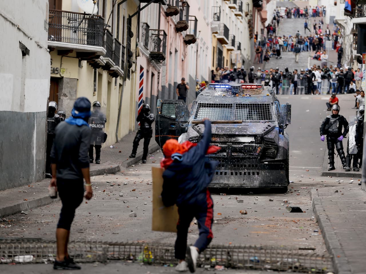 El presidente Moreno culpó a su antecesor Rafael Correa por las
<a href="https://www.univision.com/noticias/america-latina/ecuador-decreta-estado-de-excepcion-en-medio-de-fuertes-protestas-por-el-aumento-de-los-combustibles">manifestaciones</a> que este miércoles cumplen siete días.
<br>
