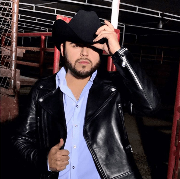 En 2003 Gerardo participó en la primera edición de un reality show enfocado a encontrar niños con talento musical.