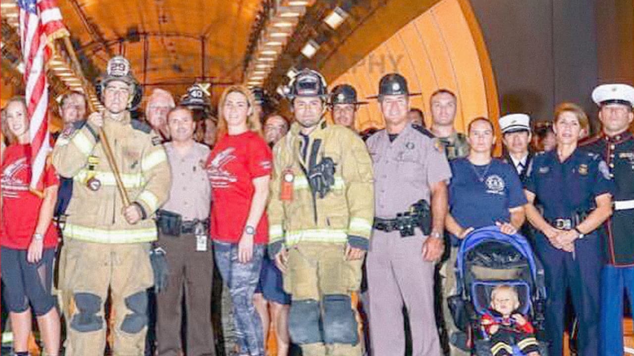 "Vi las fotos en mi celular y tomé la decisión": Estos son los voluntarios y bomberos de Miami que viajaron a Guatemala para ayudar en la tragedia