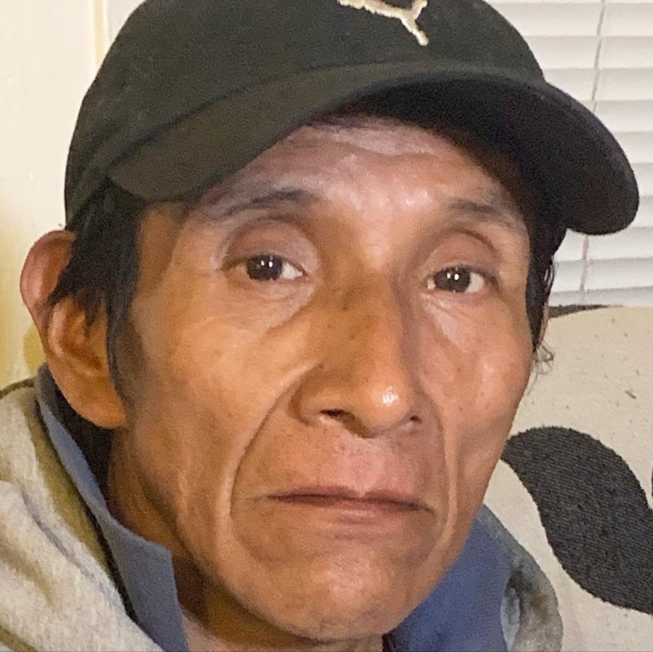 Francisco Guarchaj, quien
<b>solo hablaba quiché, se perdió en las calles de Los Ángeles tras haber sido contratado por una persona como jornalero que nunca le pagó y, en cambio, lo dejó cerca de las calles Durphy y Peck</b> en El Monte, California.