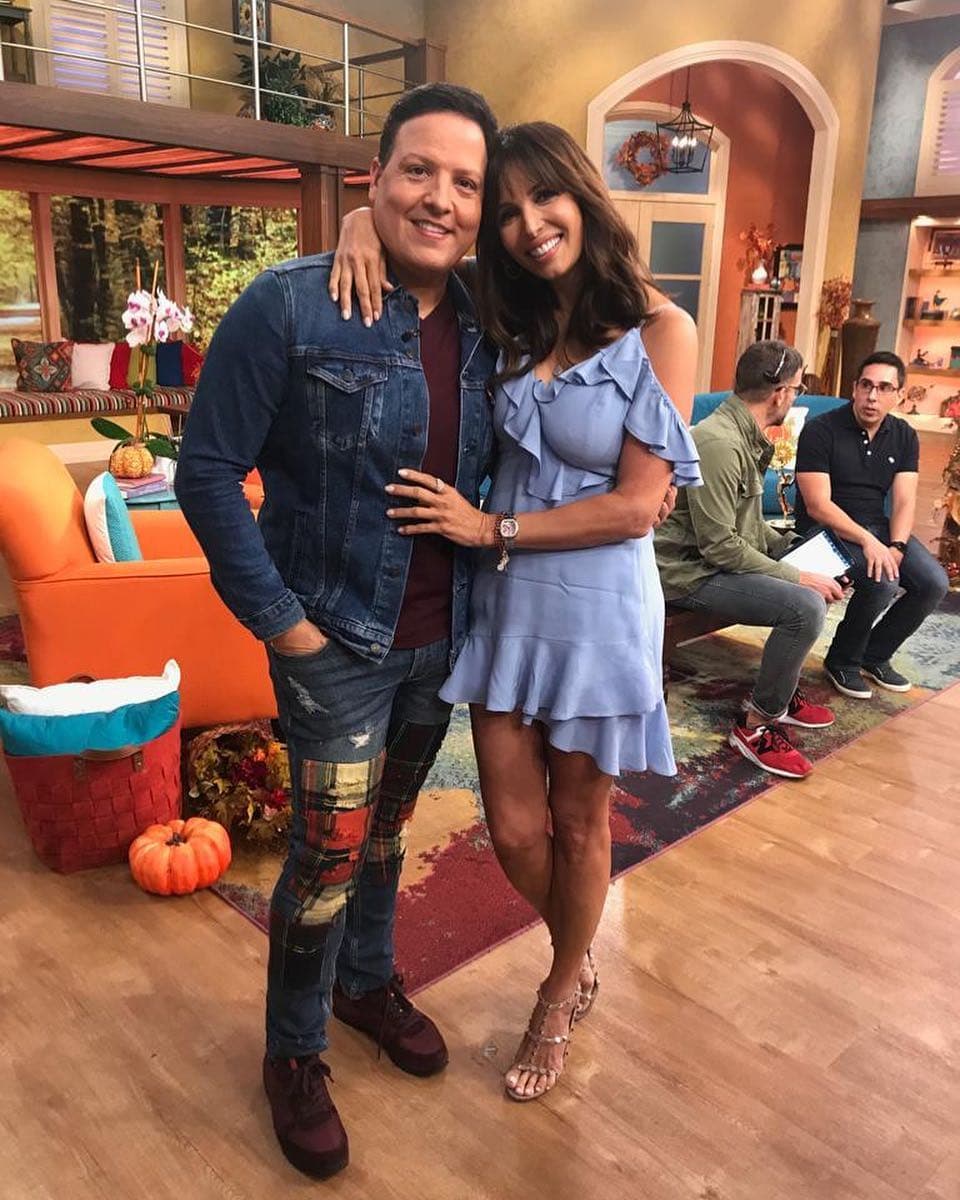 Raúl formó parte del show desde el 2002 y compartió escenario junto a figuras como Giselle Blondet. En el 2014 decidió ir en busca de nuevos horizontes y emprender nuevos proyectos.