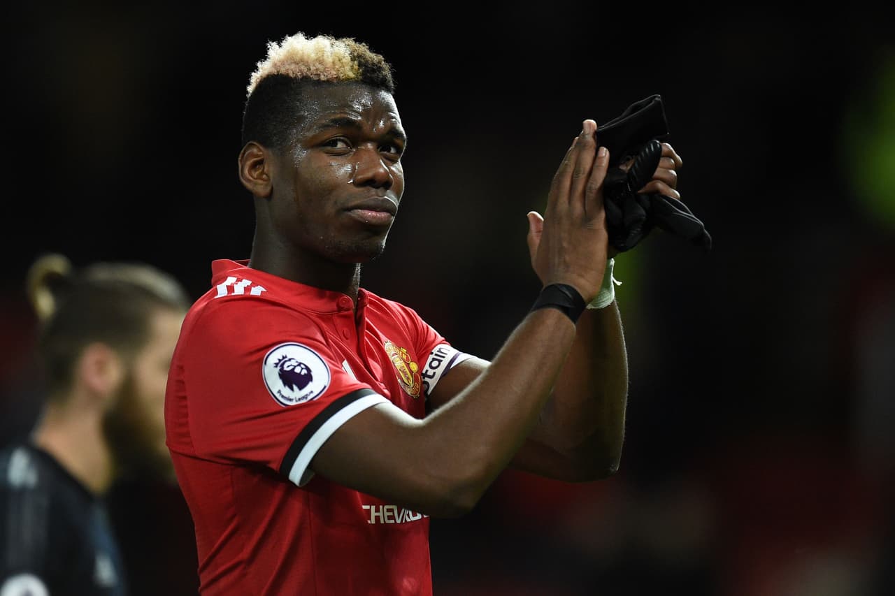 La locura siguió con Paul Pogba de la Juventus al Manchester United por 120 millones, que hoy serían 124,6 millones de euros.