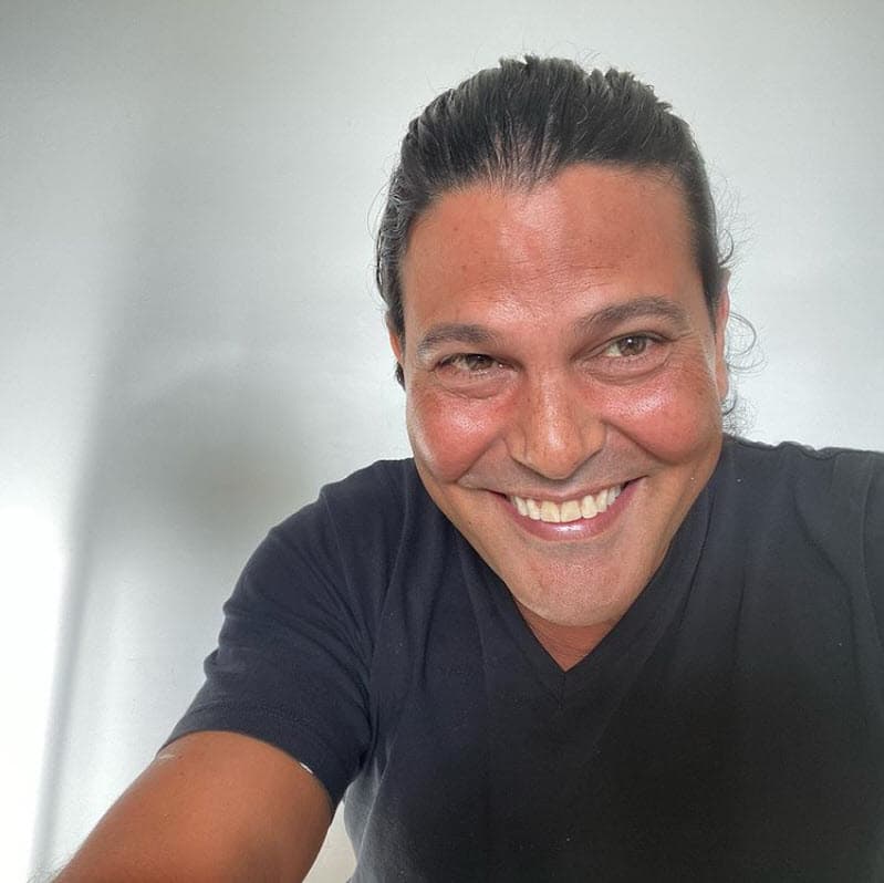 Señaló que nunca cometió los delitos que les imputaban y por eso salió bien librado: "Jamás hubo robo. Ella me puso una demanda, me llevó a juicio y lo perdió por
<b> falta de pruebas</b>", señaló en el 'talk show'.
<br>