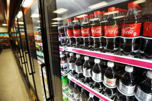 En 2009, Coca-Cola vio disminuir sus ventas un 2% en Norteamérica, una caída que llega incluso al 8% en la división de bebidas estadounidense de PepsiCo y que afectó desde hace unos años a todo el sector de las gaseosas.