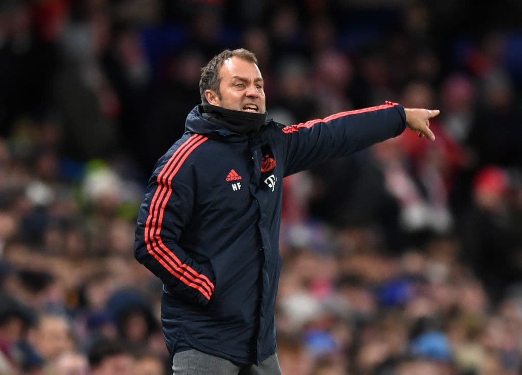 Hansi Flick ha demostrado su calidad y el Bayern Munich le da la palmada de confianza.