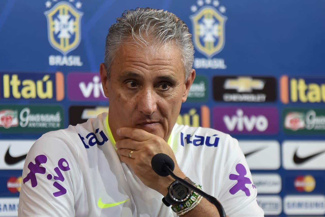 BELO HORIZONTE, BRAZIL - NOVEMBER 09: Tite coach of Brazil gestures during Press Conference at Mineirao stadium on November 9, 2016 in Belo Horizonte, Brazil. (Photo by Pedro Vilela/Getty Image