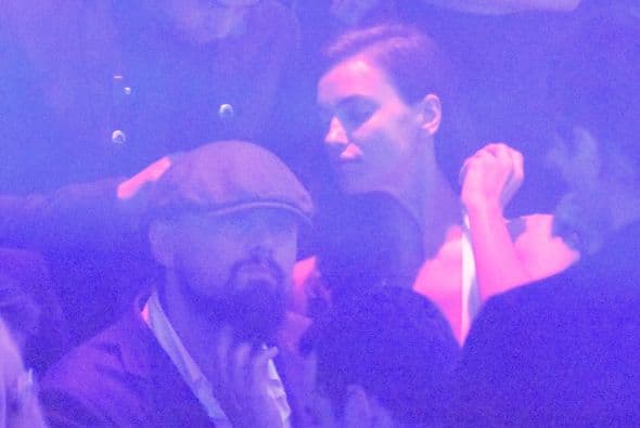 Los paparazzi captaron al actor y la modelo de fiesta en Cannes.