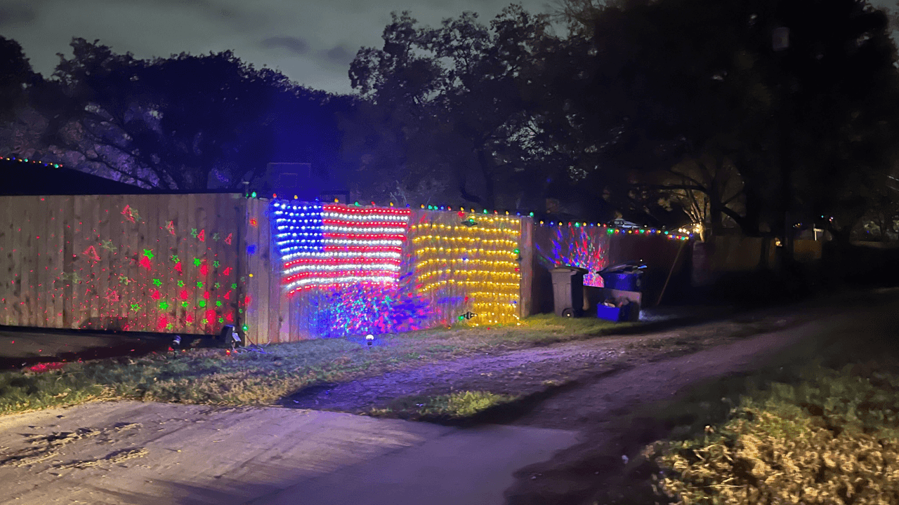 Tampoco pueden faltar las decoraciones navideñas que muestren el orgullo patriótico.