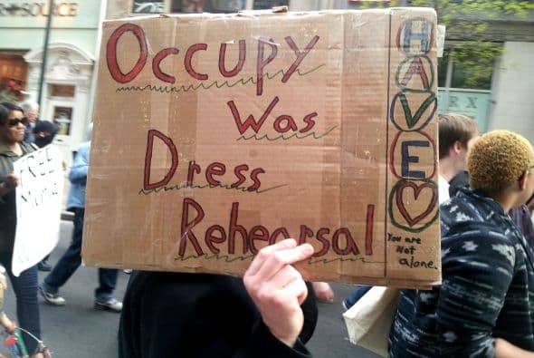 Este manifestante advierte que el movimiento Occupy Wall Street es solo el principio de lo que viene.