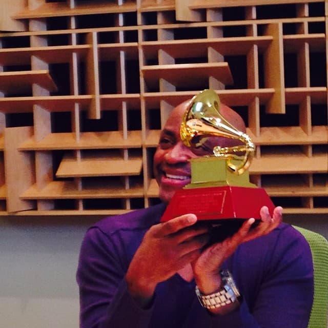 Junto con Pedro Capó, Sergio también preparará a las aspirantes para sus presentaciones ante los jueces. Durante las semanas que dure el reality, las participantes deberán mantener la disciplina, el enfoque, desarrollar su potencial y, sobre todo, dejar fluir su talento. Todo de la mano de este par.