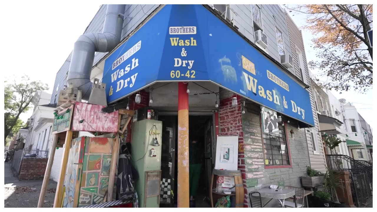 Dahl confiesa que su próximo paso es dejar de vivir en la lavandería y convertirla en un estudio de arte comunitario. 
<br>