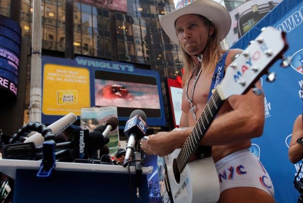 Ese día tuvo ganancias de cien dólares.