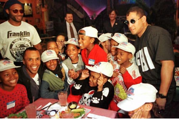 Sólo sucumbió ante no menos grandes boxeadores como Julio César Chávez, "scar de la Hoya, Félix Trinidad y Haugen.
