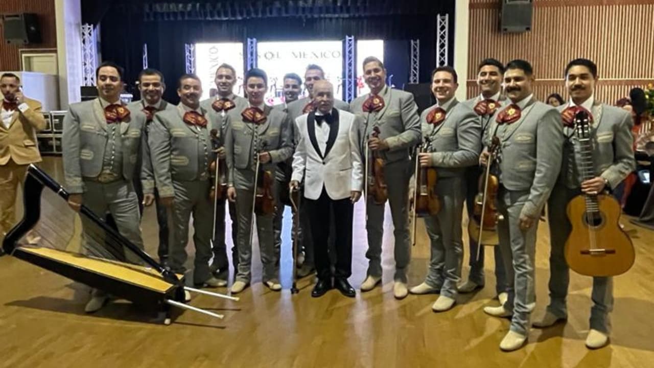 A pesar de su edad, Luis se mantiene lúcido y continúa trabajando en el campo para alimentar a su familia. Es conocido por su entusiasmo por la vida y su deseo de bailar en su fiesta de cumpleaños.