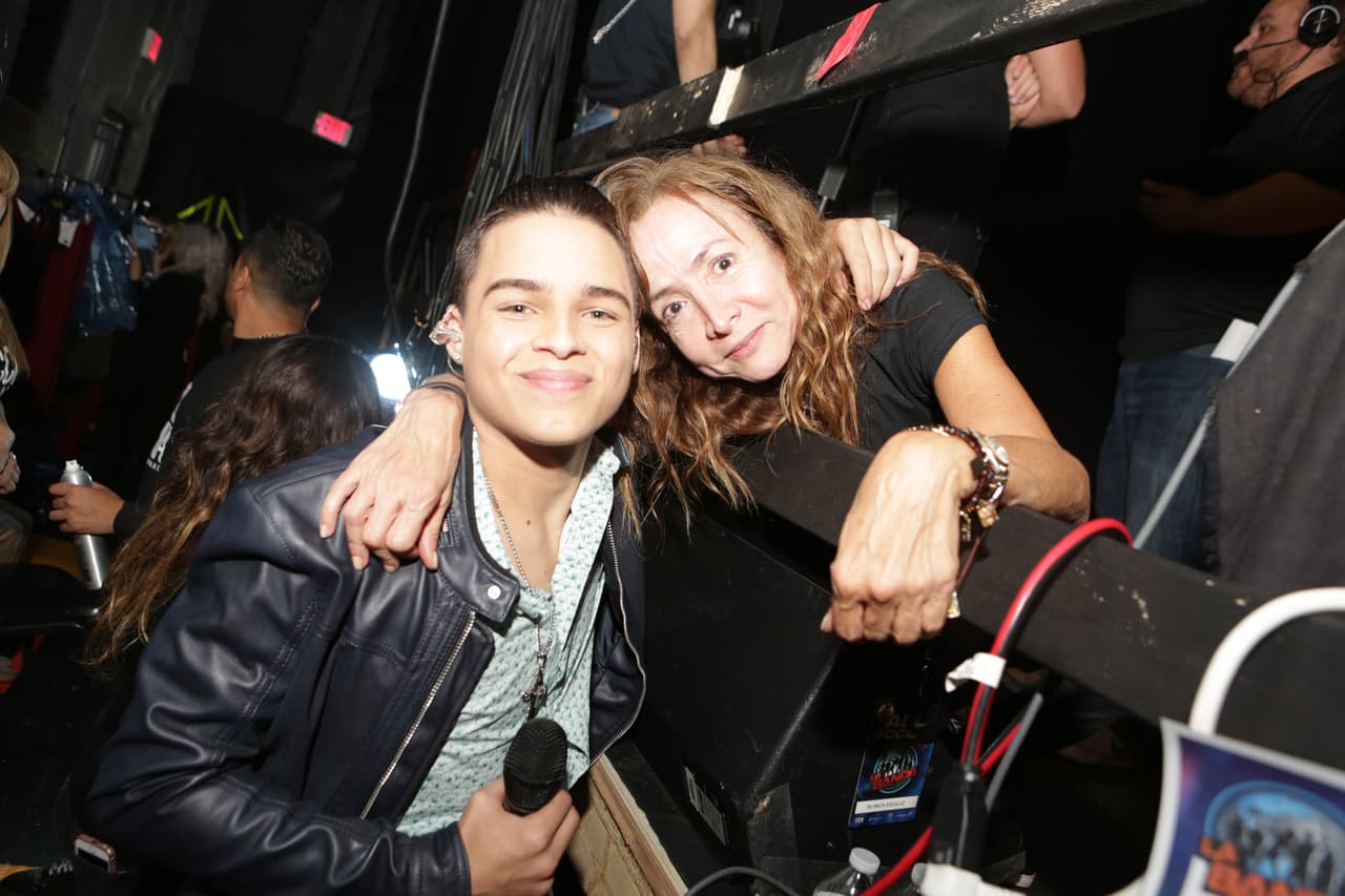 Los chicos recibieron mucho amor y apoyo del público y las familias que asistieron al primer show.