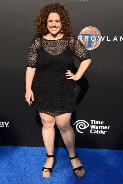 Si quieres disimular un poco la forma de tus brazos, una blusa holgada o 'dress' en este estilo te vendrá súper bien.