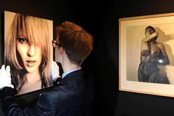 También habrá imágenes a la venta en la casa Christie's de Londres.