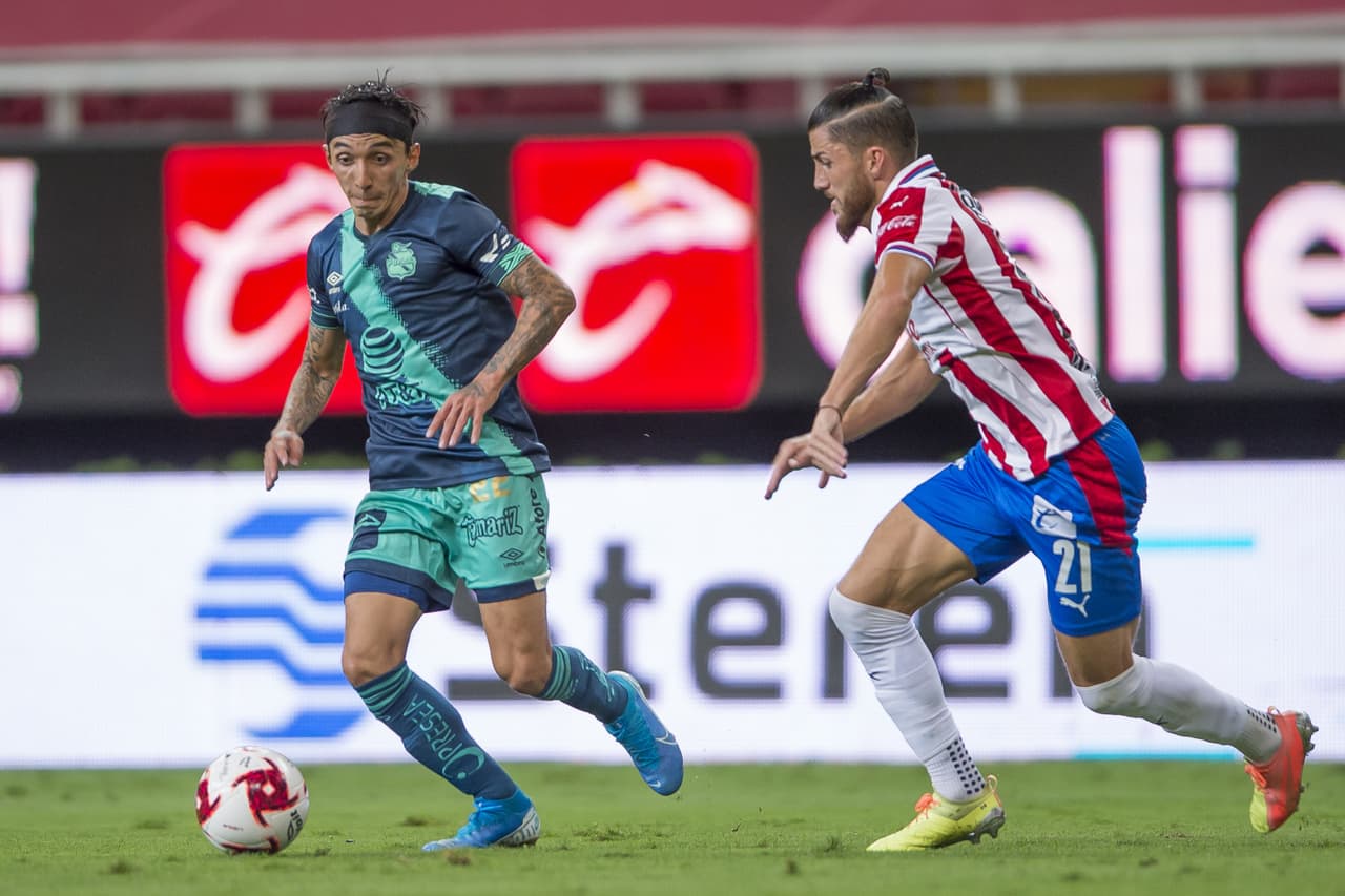 Tuvieron que pasar más de 20’ para que Puebla llegara a la portería de las Chivas.