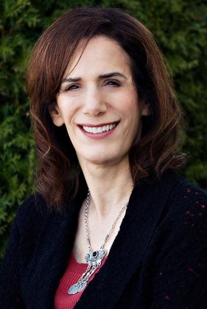 84.-JUDY FAULKNER: CEO y fundadora de la empresa Epic Systems, una compañía que vende sistemas electrónicos de salud.