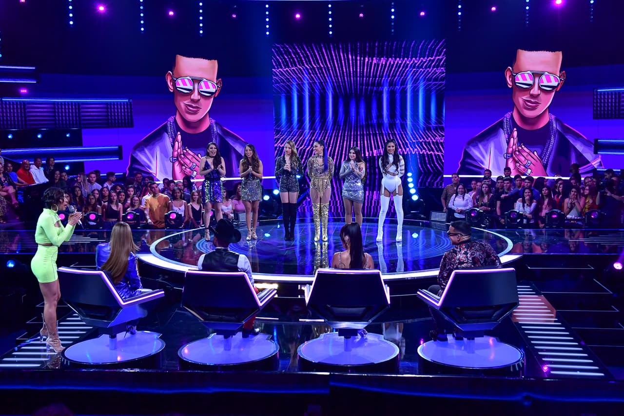 El show terminó con Daddy Yankee anunciando que el reto de la pr´oxima gala sería cantar una canción hecha especialmente para cada una de ellas. No te pierdas la semifinal de Reina de la Canción el próximo domingo 17 de noviembre en punto de las 8PM/7C por Univision.