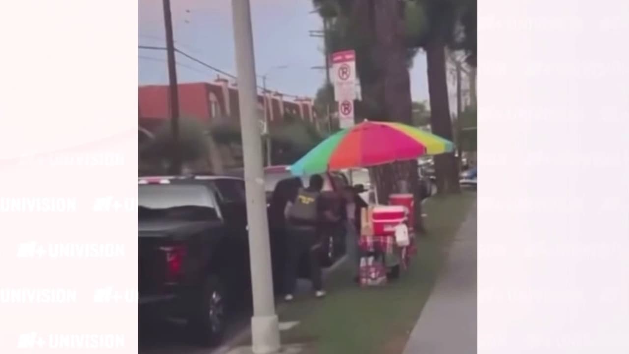 Vendedora de Tamales es interrogada por ICE en Van Nuys