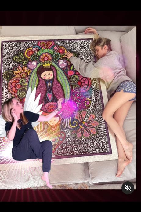 "Admirable que una persona pueda tomar las riendas de su vida internándose por decisión propia en un psiquiátrico. 
<b>No está mal pedir ayuda</b>. Es de valientes. Es de personas que luchan por salir adelante", le dijo la también cantante en Instagram. 
<br>