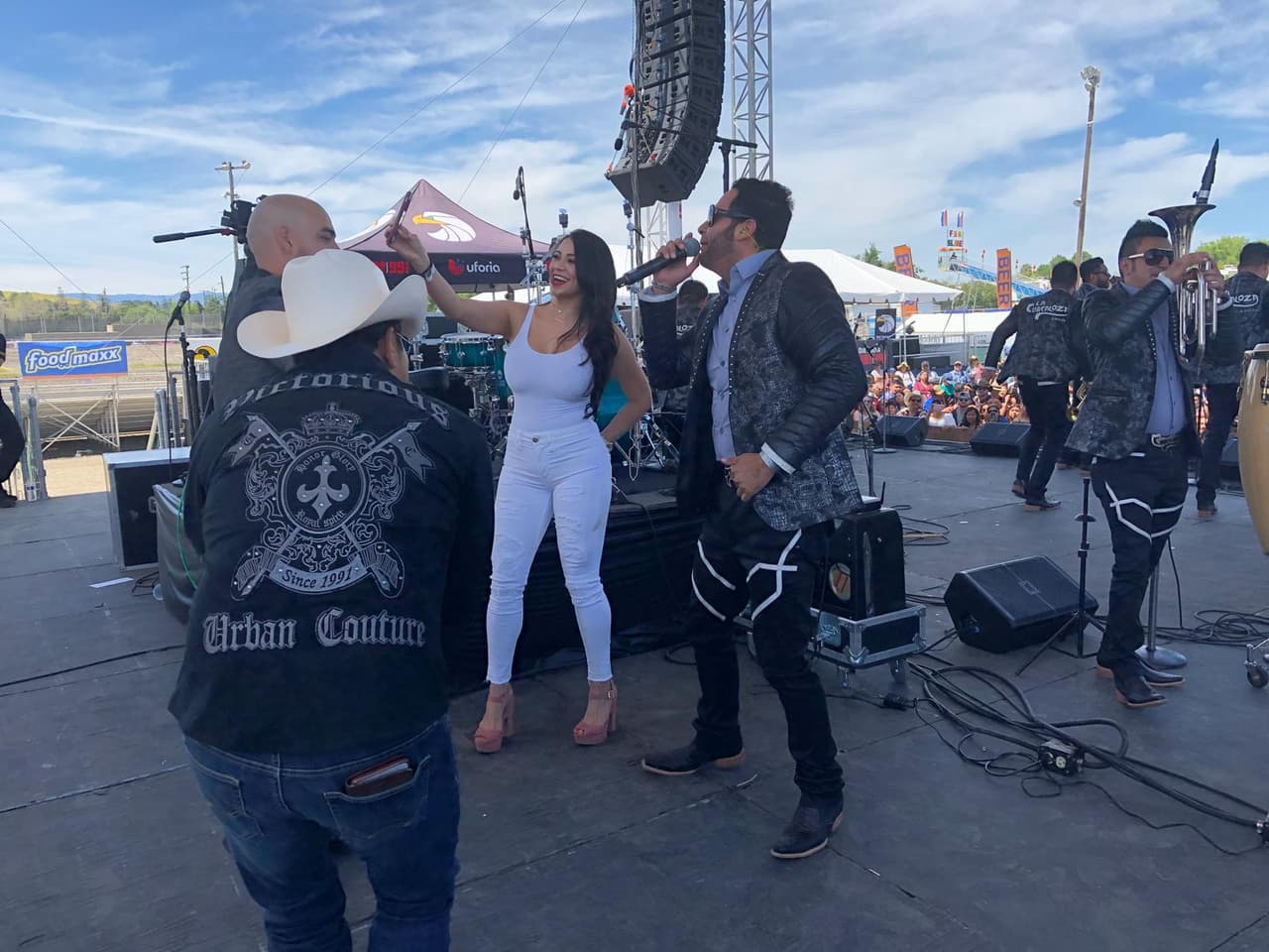 Y, por supuesto, Carla aprovechó para transmitir en vivo para todos sus seguidores.