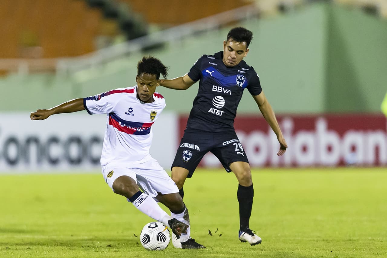 Vincent Janssen (32'), Arturo González (42') y José Alvarado son los encargados de darle el triunfo 0-3 a Monterrey.