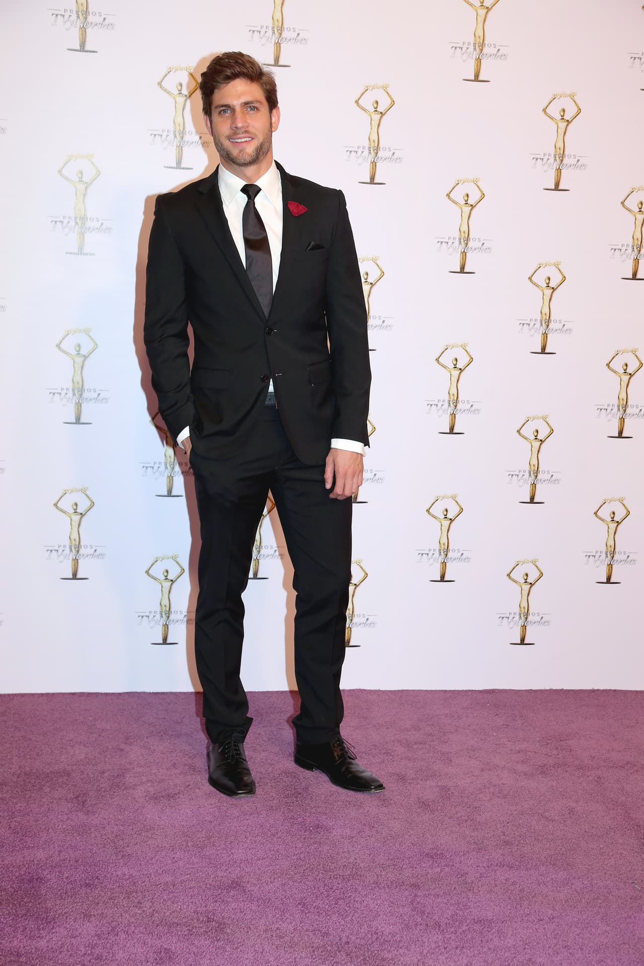 <b><a href="http://www.univision.com/temas/horacio-pancheri">Horacio Pancheri</a> </b>demostró por qué es uno de los galanes de moda, lució impecable con un traje negro.