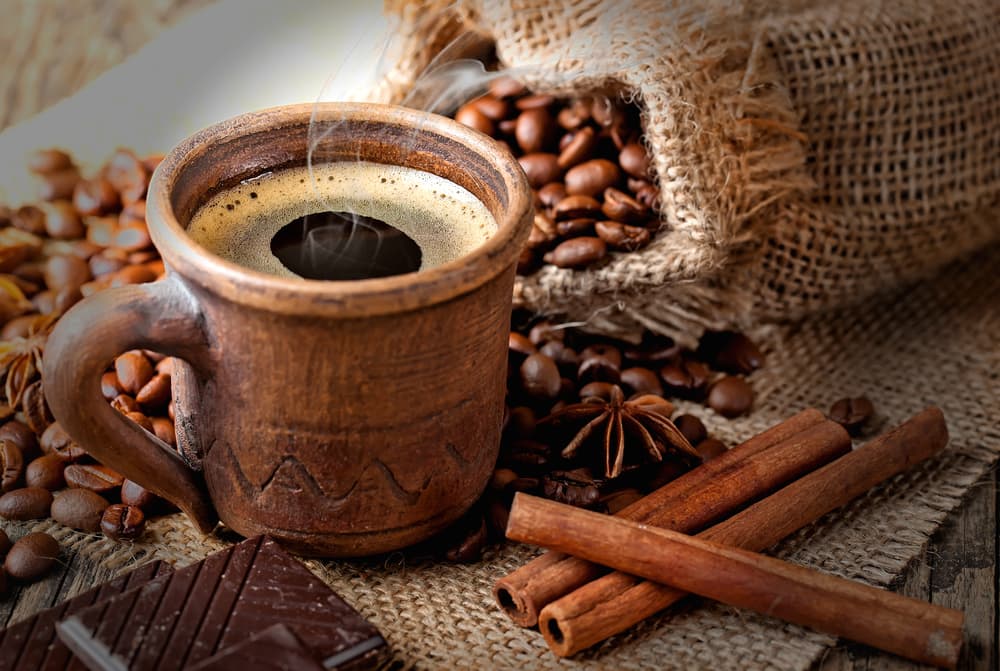 Tal vez esa la razón por la que muchos mueren por un taza de café, por la mañana.