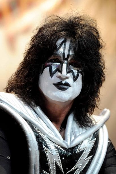 A dos meses de celebrar su entrada en el Hall de la Fama, la banda de rock de todos los tiempos se prepara para la mega gira en Estados Unidos. La extravagante banda anunció en Houses of Blue en Los Ángeles su próxima agenda de conciertos "2014 Heroes Tour' en el país, junto a Def Leppard otra de las súper bandas del género Hard Rock y Heavy Metal.