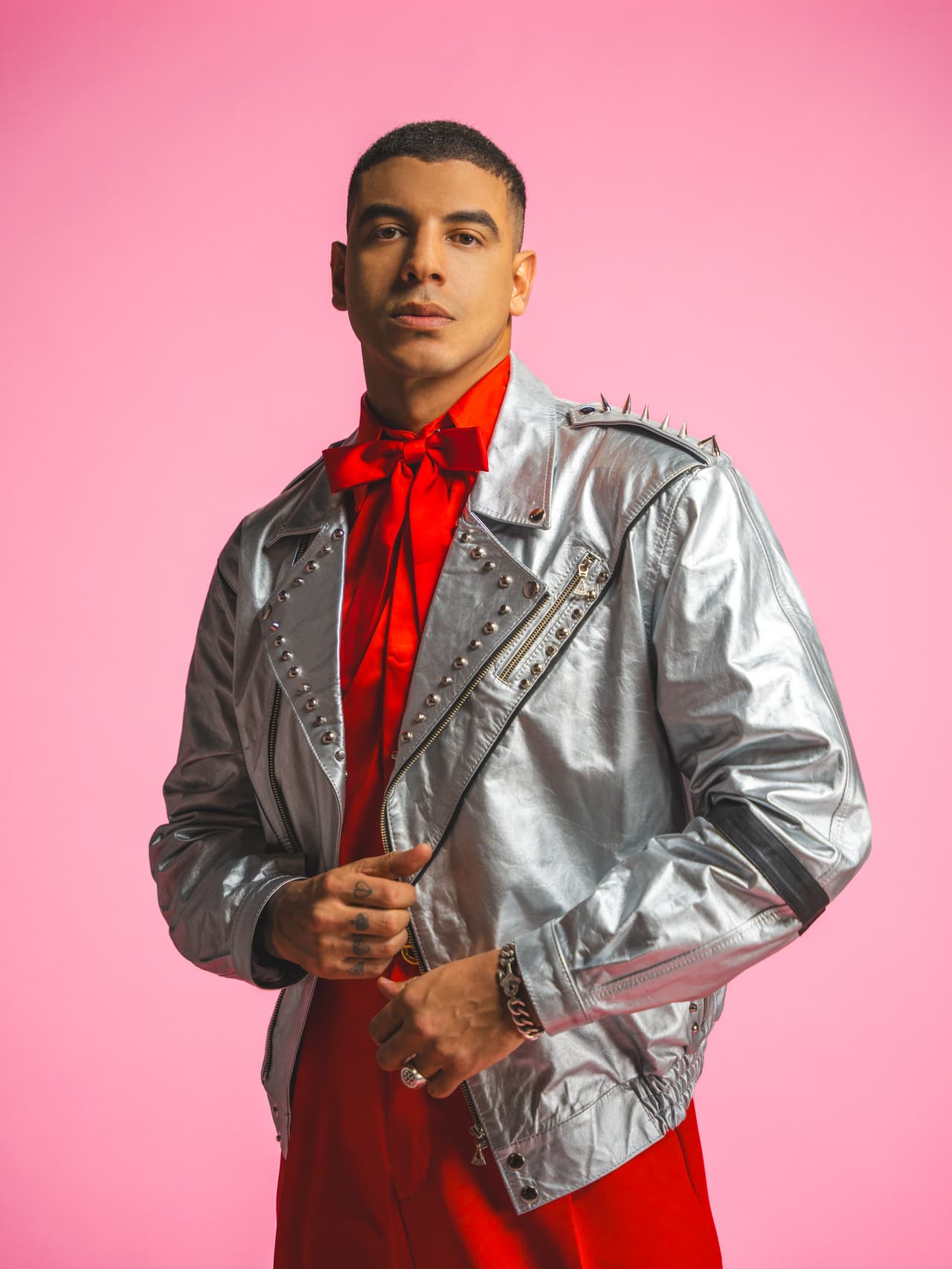 <b>Manuel Medrano</b>, cantautor colombiano, nominado este 2025 en las categorías Artista Pop Masculino Del Año y Canción Del Año - Pop.