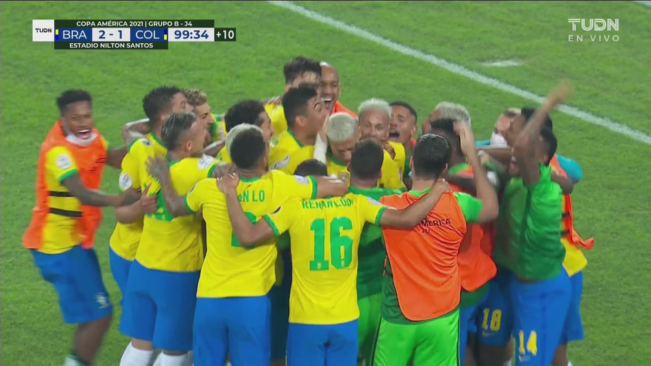 ¡Gol de Brasil! Cabezazo de Casemiro pone el 2-1 en tiempo de reposición