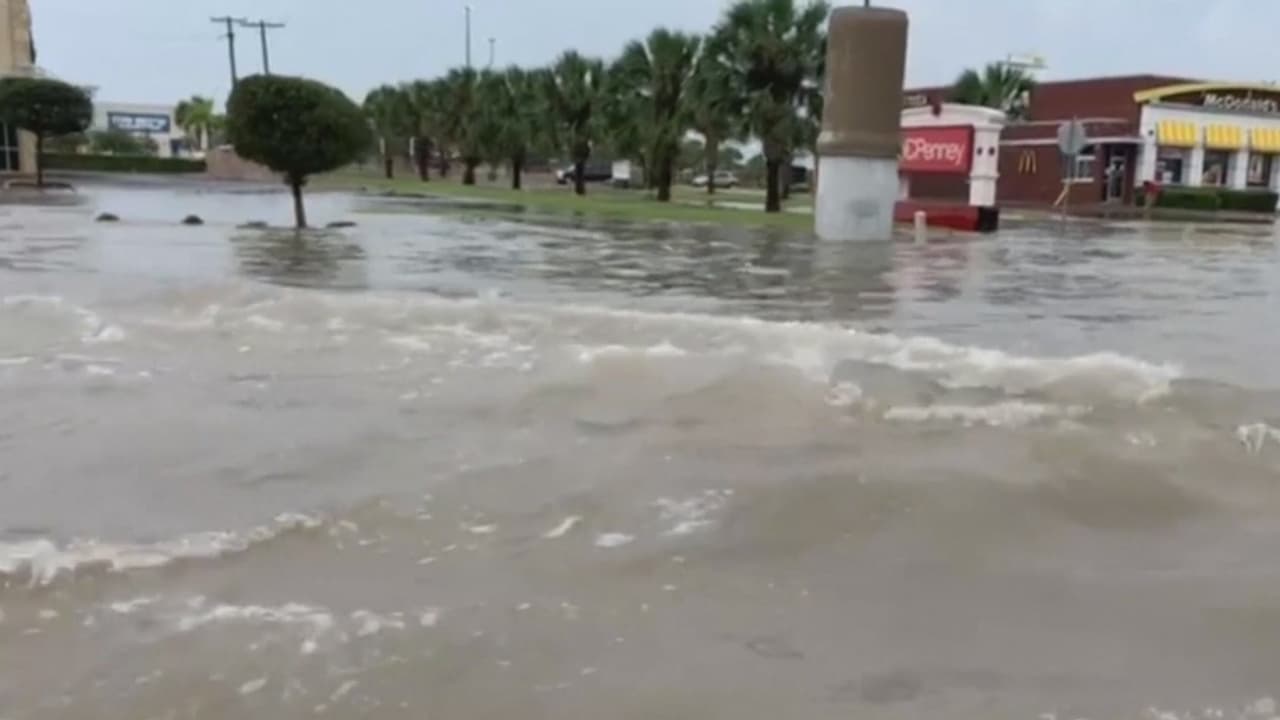 San Antonio acoge a familias tras el paso del huracán Hanna al sur de Texas 
