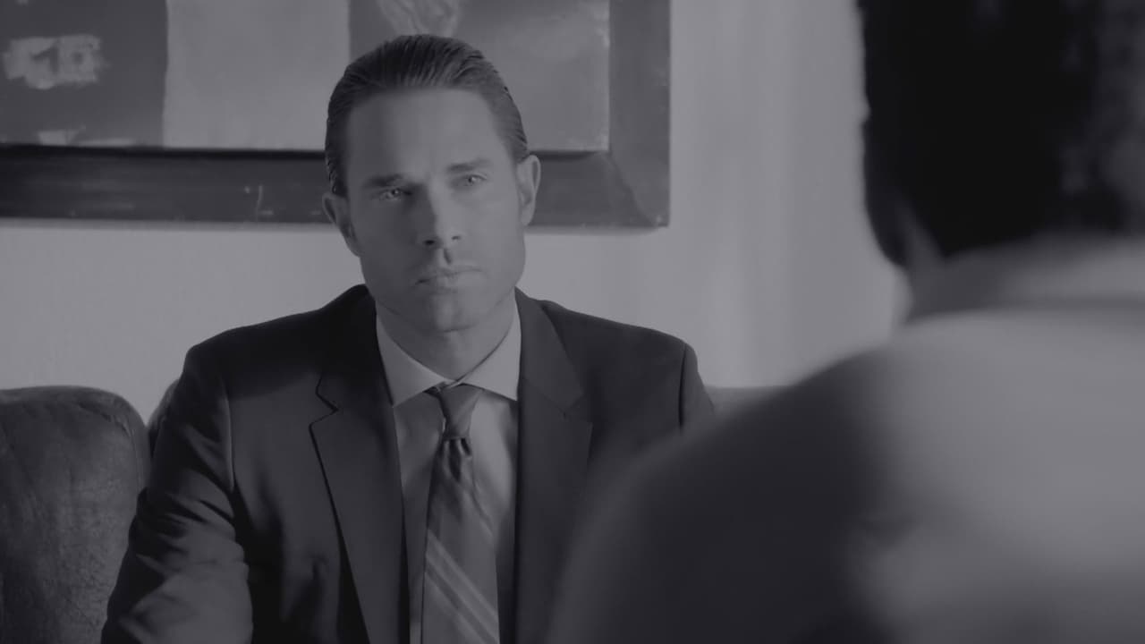 Marcelo era un investigador privado que Ernestina contrató para encontrar a Ana Lucía.